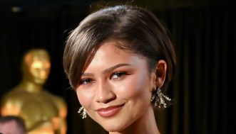 Zendaya come Carrie Bradshaw, l’iconico abito bianco nasconde un omaggio segreto