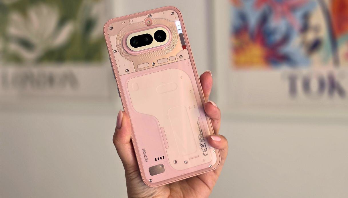 Tutti si girano a guardarlo: cos'ha di speciale Nothing Phone (4a)?