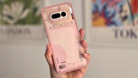 Tutti si girano a guardarlo: cos’ha di speciale Nothing Phone (4a)?