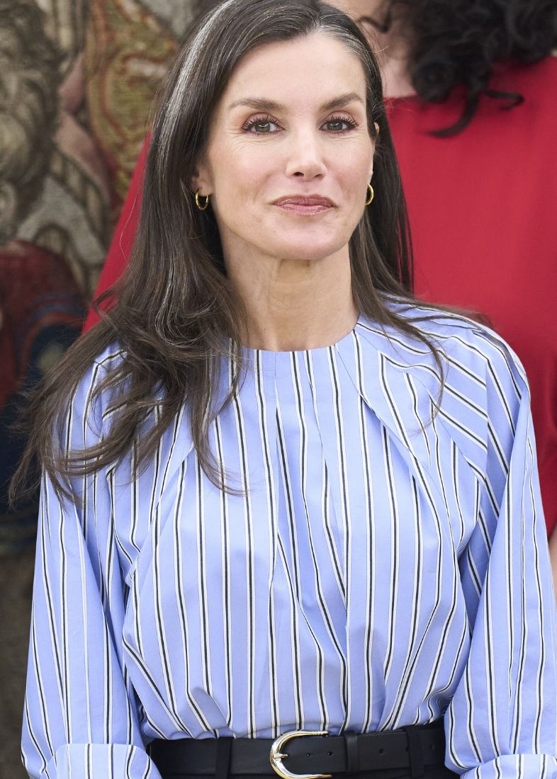 La blusa a righe di Letizia di Spagna