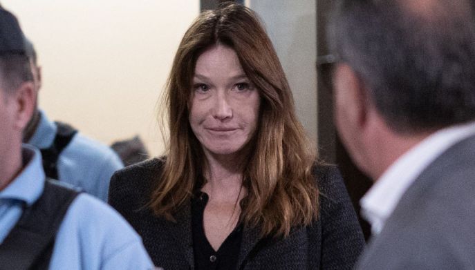 Carla Bruni in tribunale