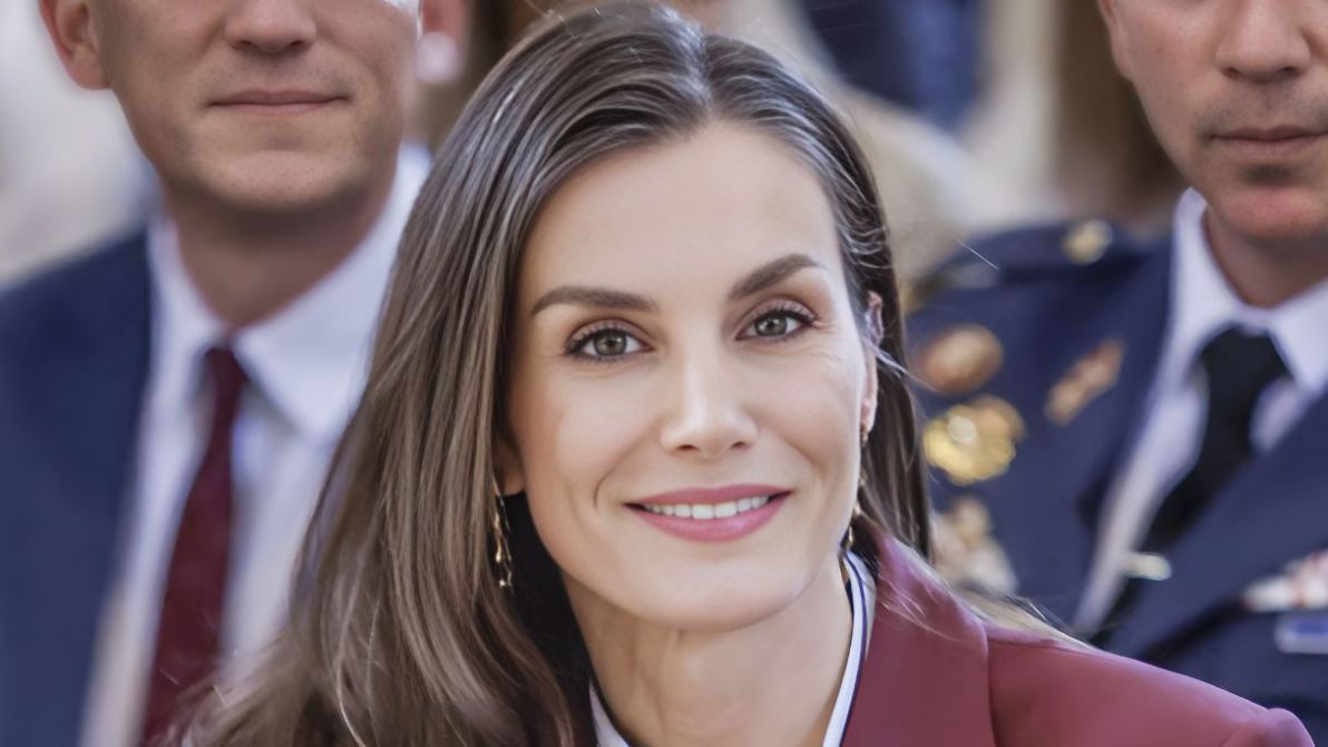 Letizia di Spagna, la giacca low cost di 13 anni fa