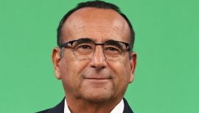 Carlo Conti su TikTok: “Non è davvero lui”. Il video (esilarante) toglie ogni dubbio