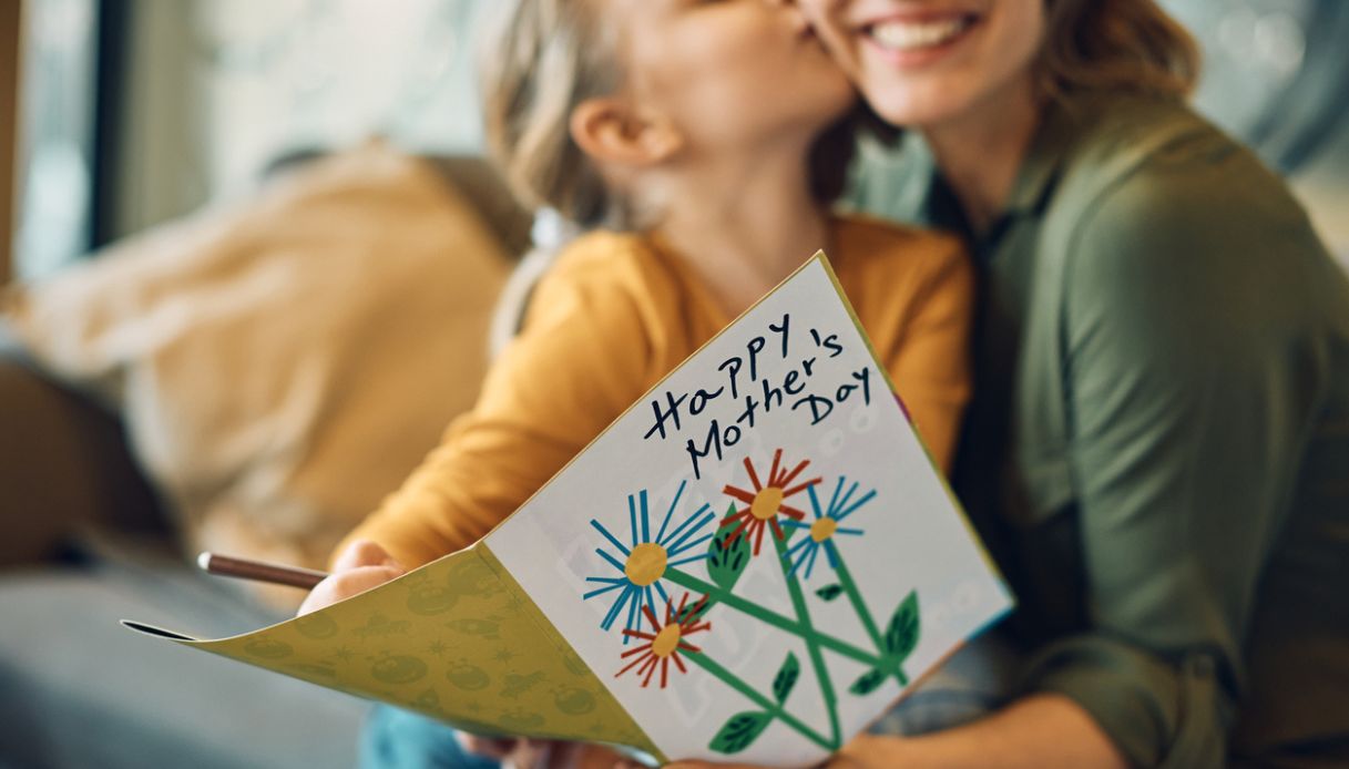 Festa della Mamma 2026, in che giorno si celebra quest’anno