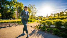 Glicemia, camminare aiuta, specie nel pomeriggio. Quando e come: le nuove indicazioni degli esperti
