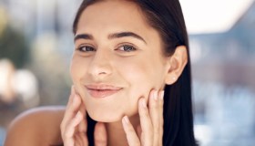 Il massaggiatore viso 6 in 1 in offerta è l’alleato dalla K-beauty che ci meritiamo tutte