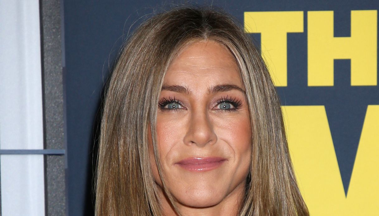 jennifer aniston svela l8217accessorio must have che protegge dal sole il cappello da pescatore 10 modi per indossarlo gi224 in primavera da Dilei.it jennifer aniston svela l8217accessorio must have che protegge dal sole il cappello da pescatore 10 modi per indossarlo gi224 in primavera