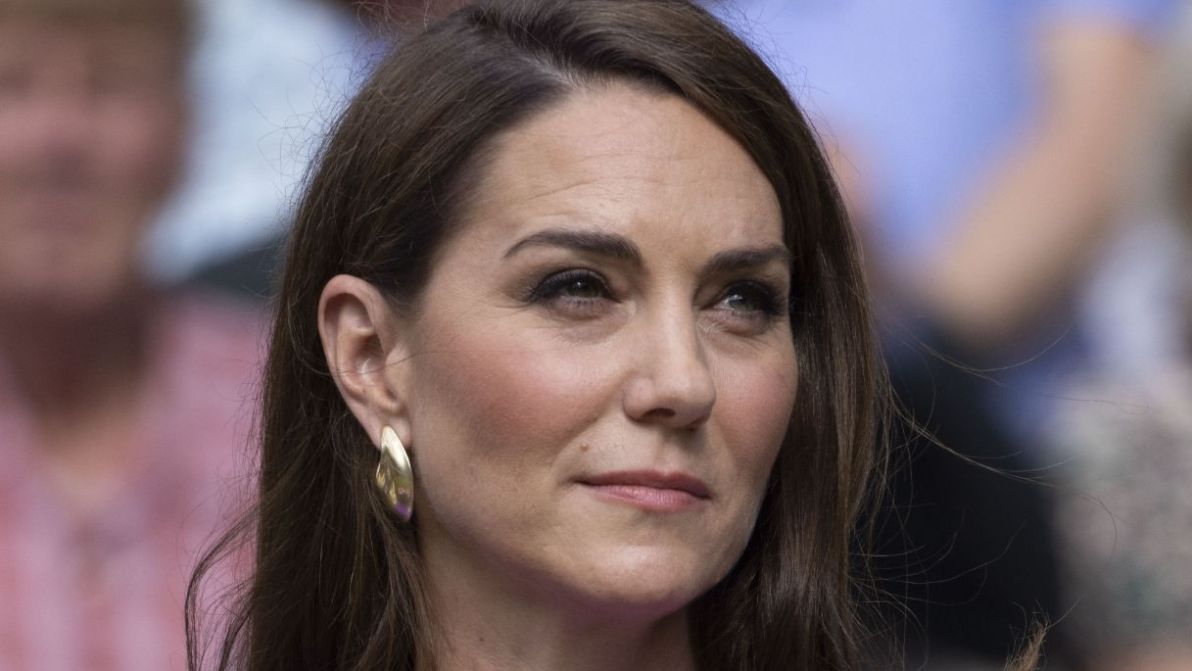 Kate Middleton in imbarazzo per la sorella Pippa: la guerra con i vicini e la casa con 32 stanze