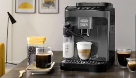 Magnifica, di nome e di fatto. La macchina del caffè che ti fa sentire al bar, e che fa tutto, è ora in offerta