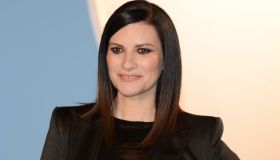 Laura Pausini, chi ha creato i suoi look per il tour mondiale Yo canto
