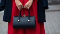 La borsa a cilindro è di tendenza. E costa meno di quanto pensi