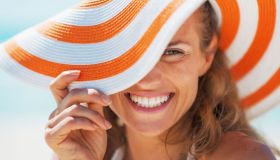 La crema solare colorata è la scelta intelligente del momento: proteggi la pelle e dici addio al fondotinta