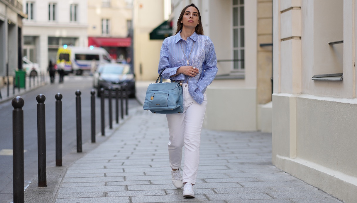 Leggere come una nuvola: queste sneakers bianche per lui e per lei (già best seller di Amazon) sono l’unica cosa che i tuoi piedi vogliono indossare adesso