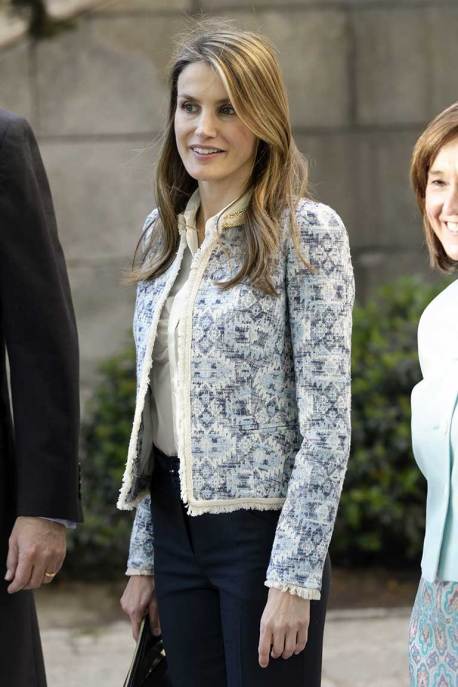 Letizia Ortiz indossa una giacca Massimo Dutti, 2013