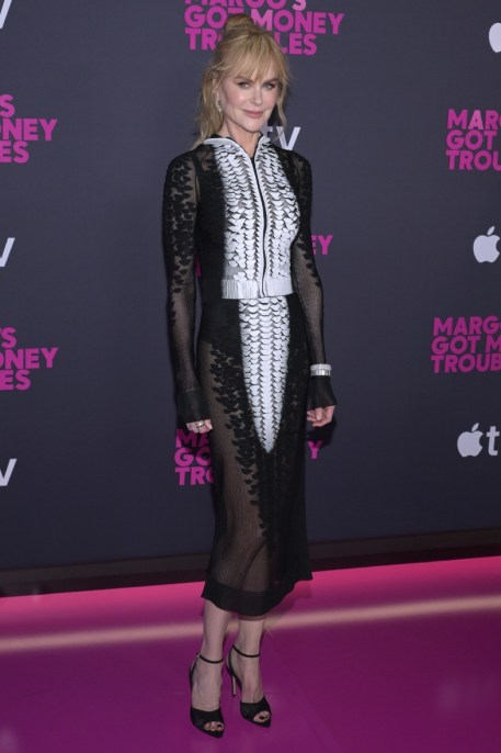 Nicole Kidman a 58 anni, l'abito trasparente che lei si pu&ograve; permettere