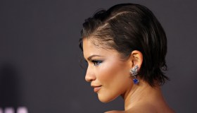 È Side Part Revival: la riga laterale è tornata, e non era mai stata così cool