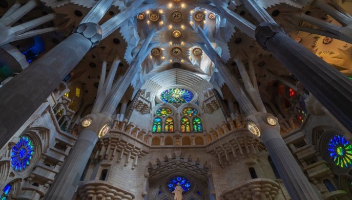 Sagrada Familia interni colonne albero