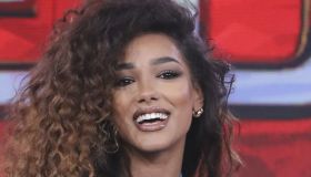 La Ruota della Fortuna, Samira Lui cambia ancora look. E il campione stupisce Gerry Scotti