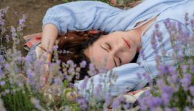 Le 5 cause della stanchezza primaverile e i rimedi naturali per gestirle