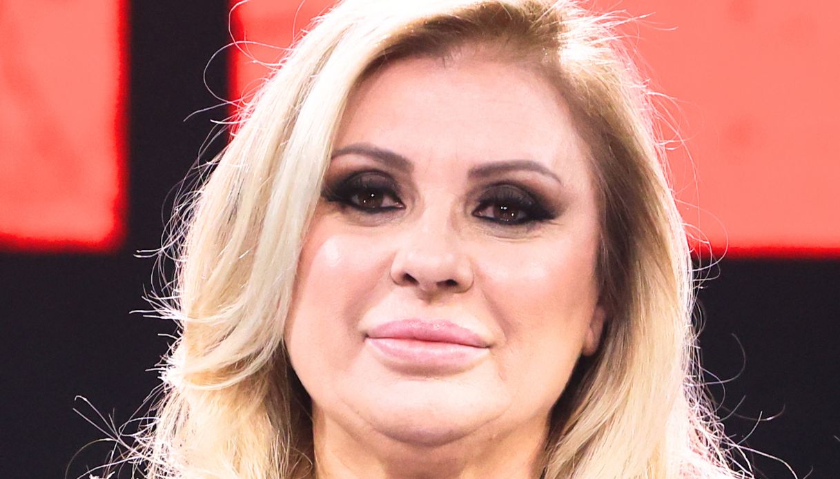 Tina Cipollari travolta a Verissimo, la lettera del figlio Francesco (che vuole fare l'attore)