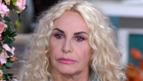 Antonella Clerici sulla maternità: “Una cosa brutta è successa in quel periodo”. Il prezzo della notorietà