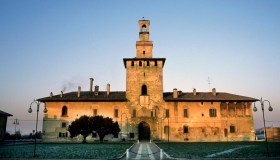 Castello di Cusago, in vendita per 10 milioni di euro: con un parco da 15mila metri quadrati