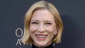 Cate Blanchett osa con i cut-out agli Olivier Awards: l’abito che lascia intravedere l’ombelico