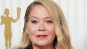 Christina Applegate, la battaglia contro la sclerosi multipla: gli amici temono il peggio