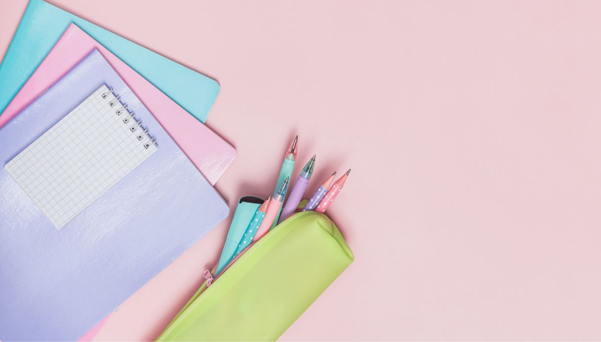 Scrivanie dei bambini sempre in disordine? Strategie intelligenti per organizzare la cancelleria