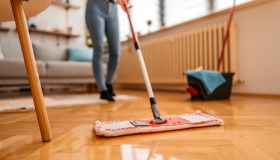 Detersivo per pavimenti fai da te, igienizzante e profumato