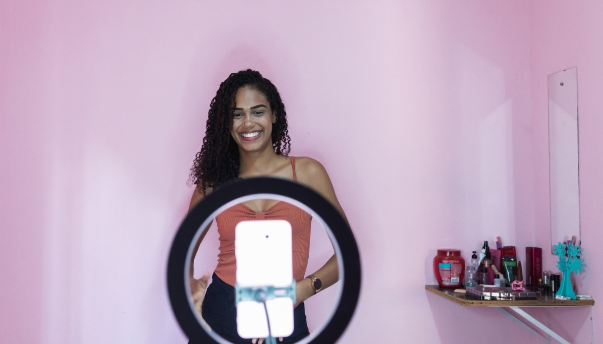 Moda omologata e identit&agrave; fasulla