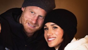 Re Carlo non li invita a Pasqua e Meghan Markle condivide il video di Harry e Archie