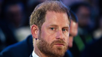 Re Carlo, Trump demolisce Harry e ironizza: “Come sta sua moglie Meghan?”