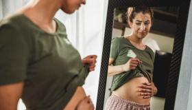 Pancia gonfia da stress? Non è un falso mito. Come riconoscerla e rimedi da adottare