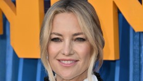 Kate Hudson, abito da sogno e silhouette da sposa: coincidenza o segnale?