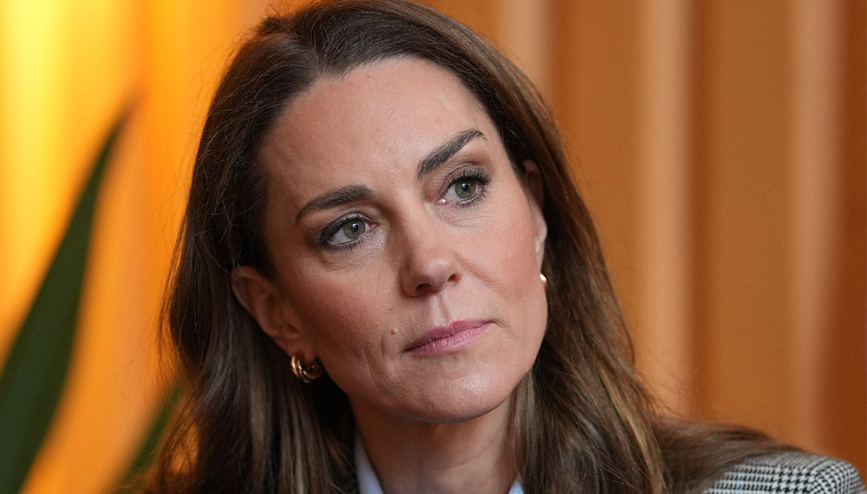 Kate Middleton sottoposta a un rigido protocollo. Ma una regola viene sempre ignorata