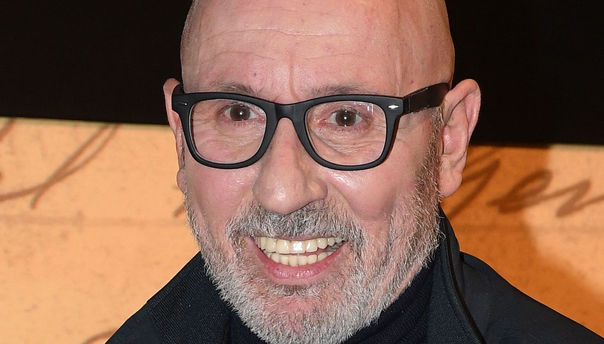 Maurizio Battista denunciato per stalking, la lite con l’ex manager finisce in tribunale