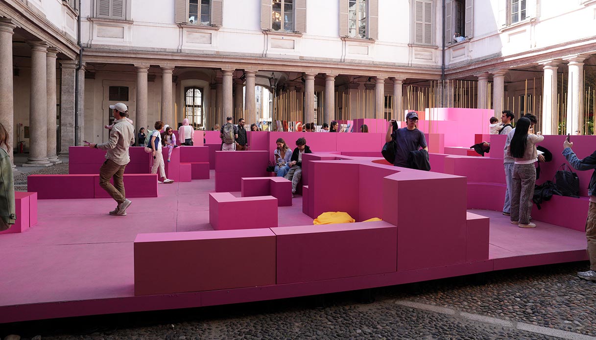 Installazione Metamorphosis in Motion di Lina Ghotmeh a Palazzo Litta, Milano Design Week 2026