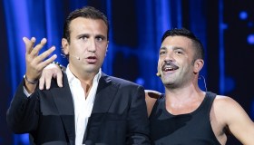 Stanno tutti invitati, anticipazioni del 16 aprile: i grandi ospiti di Pio e Amedeo