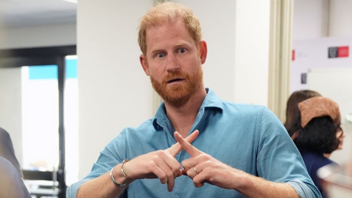 Re Carlo, le dure parole di Harry: “Voglio essere un padre migliore”