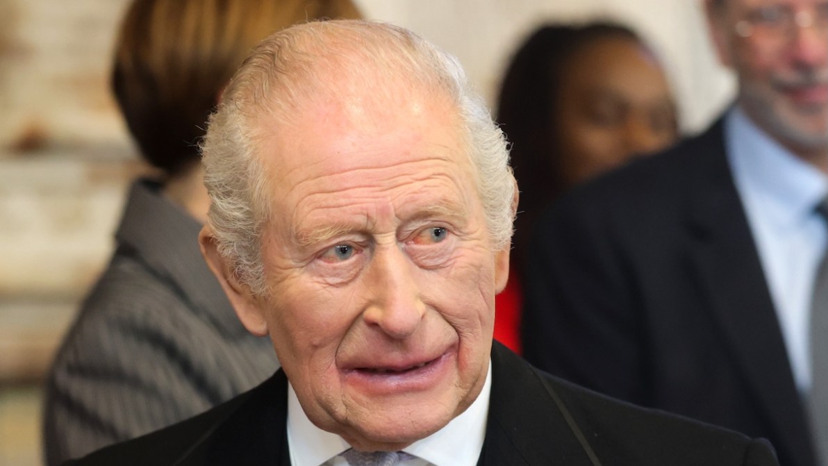 Re Carlo, Pasqua triste con grandi assenti