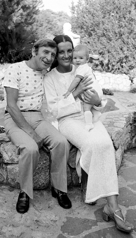 Cesare col padre Renato Rascel e la madre Giuditta Saltarini