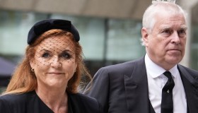Sarah Ferguson non ha abbandonato Andrea: le pressioni per testimoniare