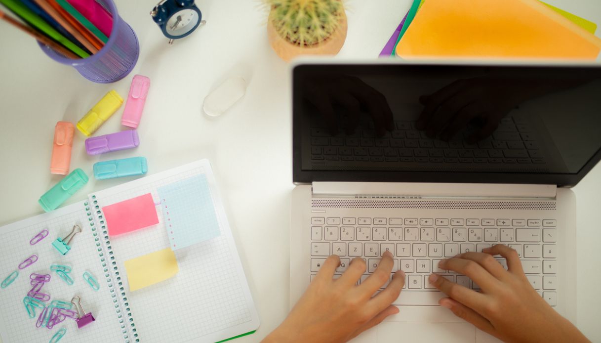 Scrivanie dei bambini e ragazzi