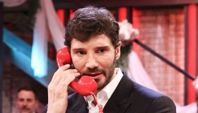 Affari tuoi, puntata corta per De Martino. E Herbert Ballerina rimane deluso: “Dovevo fare un altro mestiere”