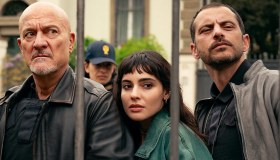 Ascolti tv del 16 aprile, torna lo sbirro Claudio Bisio: ultima sfida con Pio e Amedeo