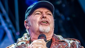 Si finge malato per andare al concerto di Vasco Rossi: il danno e la beffa per il fan sfegatato