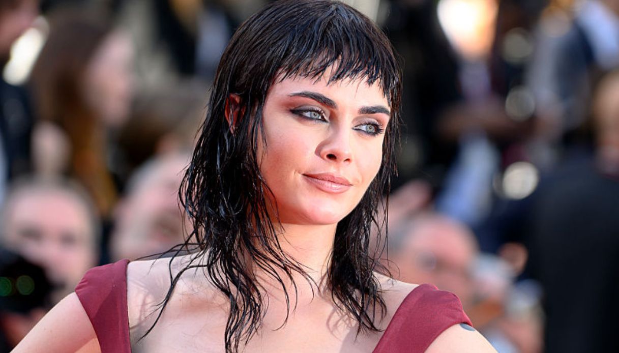 Cara Delevigne con la micro bang