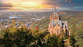 Castello di Drachenburg, il maniero da favola dove viveva un drago