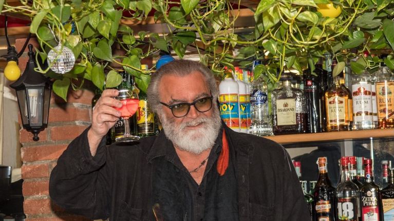Diego Abatantuono, in vendita la sua villa in Toscana a quasi 2mln di euro: il passato curioso